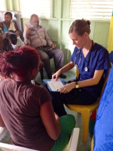 Sarah takes a spiritual and physical history for The Gospel and medicine in the batays (poor villages) with Evangelsim and a local church